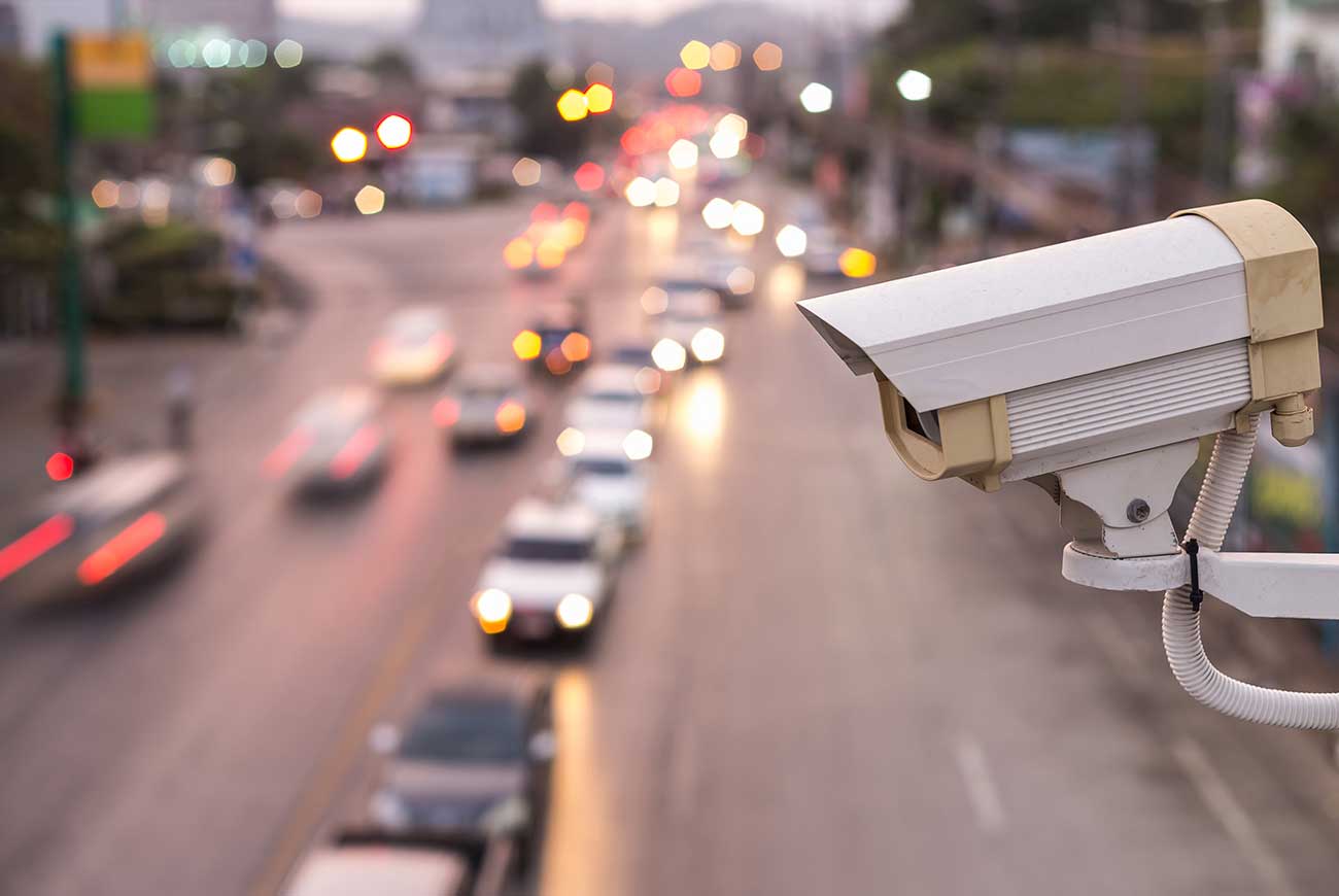 Grabación de cámara de seguridad utilizada como prueba en accidente de tráfico